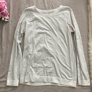 White long sleeve Lululemon shirt